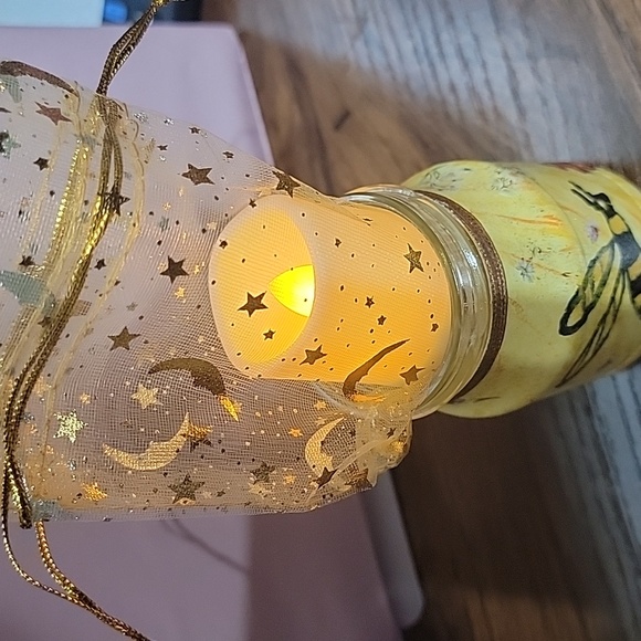 Handcrafted Bee Jar Tea Light Candle Holder - Amber Glow - Picture 6 of 6